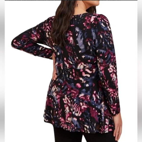 Torrid Multicolored Surplice Wrap Top Size 4X - Picture 2 of 15